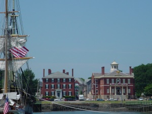 zuilschip in de haven | Salem