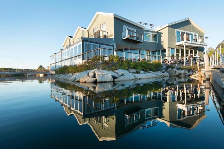 The Boathouse Waterfront