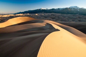 op deze prachtige duinen kun je zelfs zandboarden | Great Sand Dunes National Park