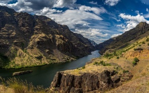 Snake River in Hells Canyon | Hells Canyon Snake River in Hells Canyon | Hells Canyon