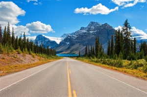 uitzicht tijdens het rijden | Icefields Parkway