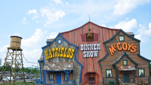 Hatfield and McCoy Dinner Show | Pigeon Forge